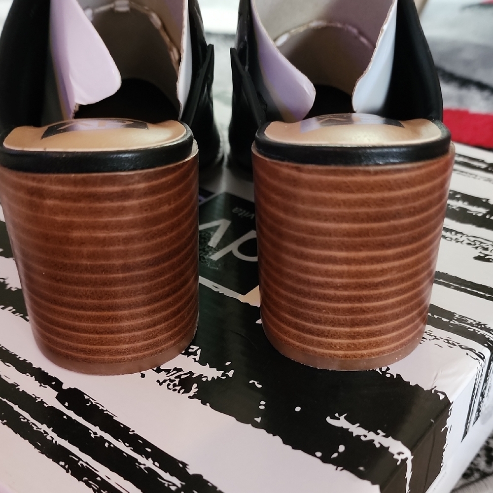 Dolce Vita Black Leather Mules with Wooden Heel - Picture 4 of 6